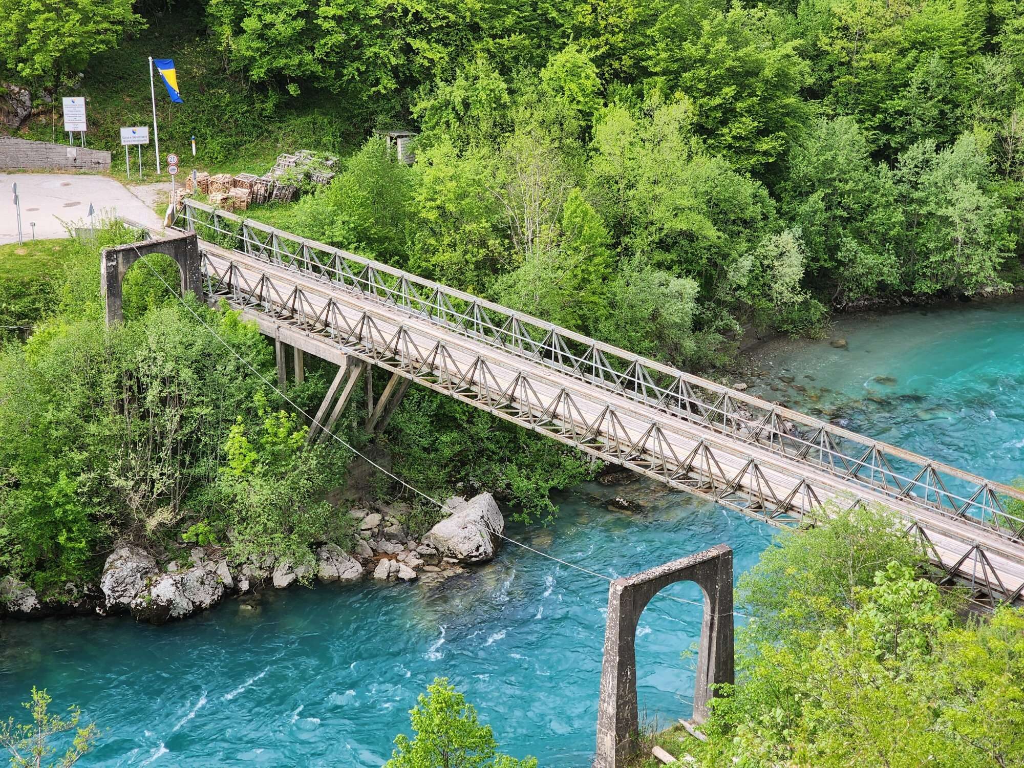 At the crossing between Bosnia Herzegovina and Montenegro