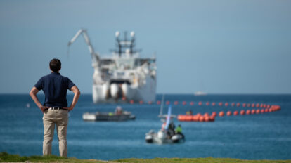 Sebastiano Buscaglione (GÉANT) witnessing the landing of the Medusa Submarine Cable System in Marseille. Picture by Tom Fryer (GÉANT)